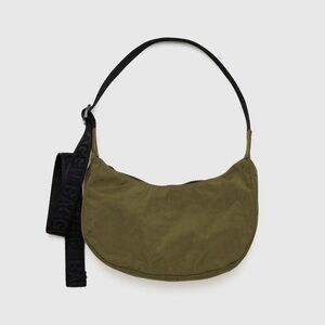 BAGGU Small Nylon Crescent Bag in Seaweed